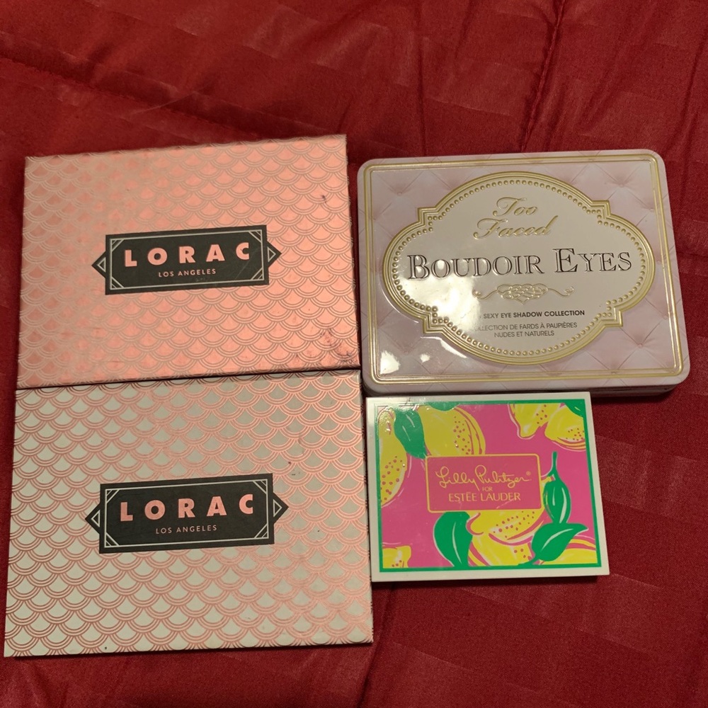 4 Makeup palettes